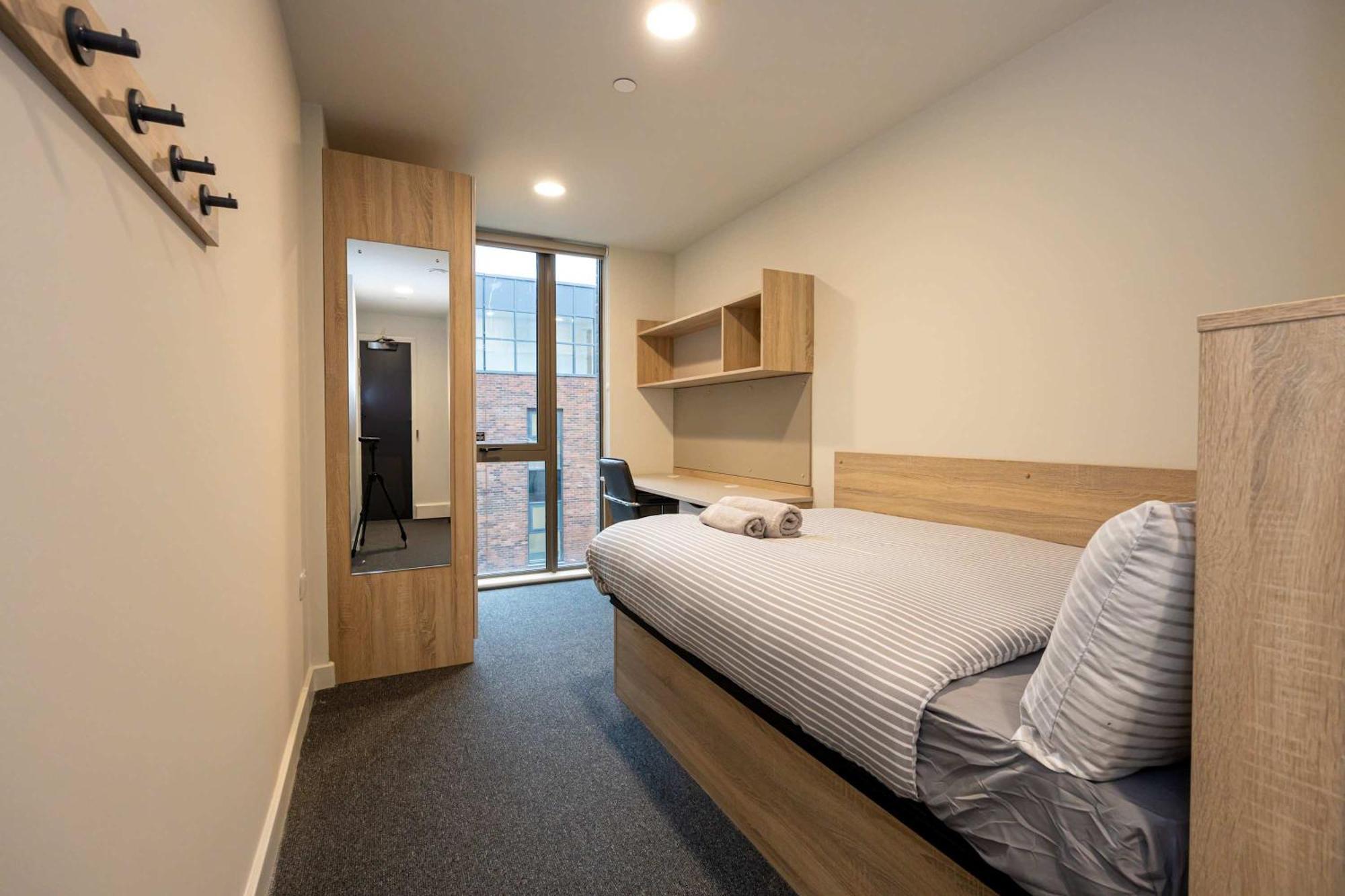 Bright Single Occupancy Ensuite Apartment